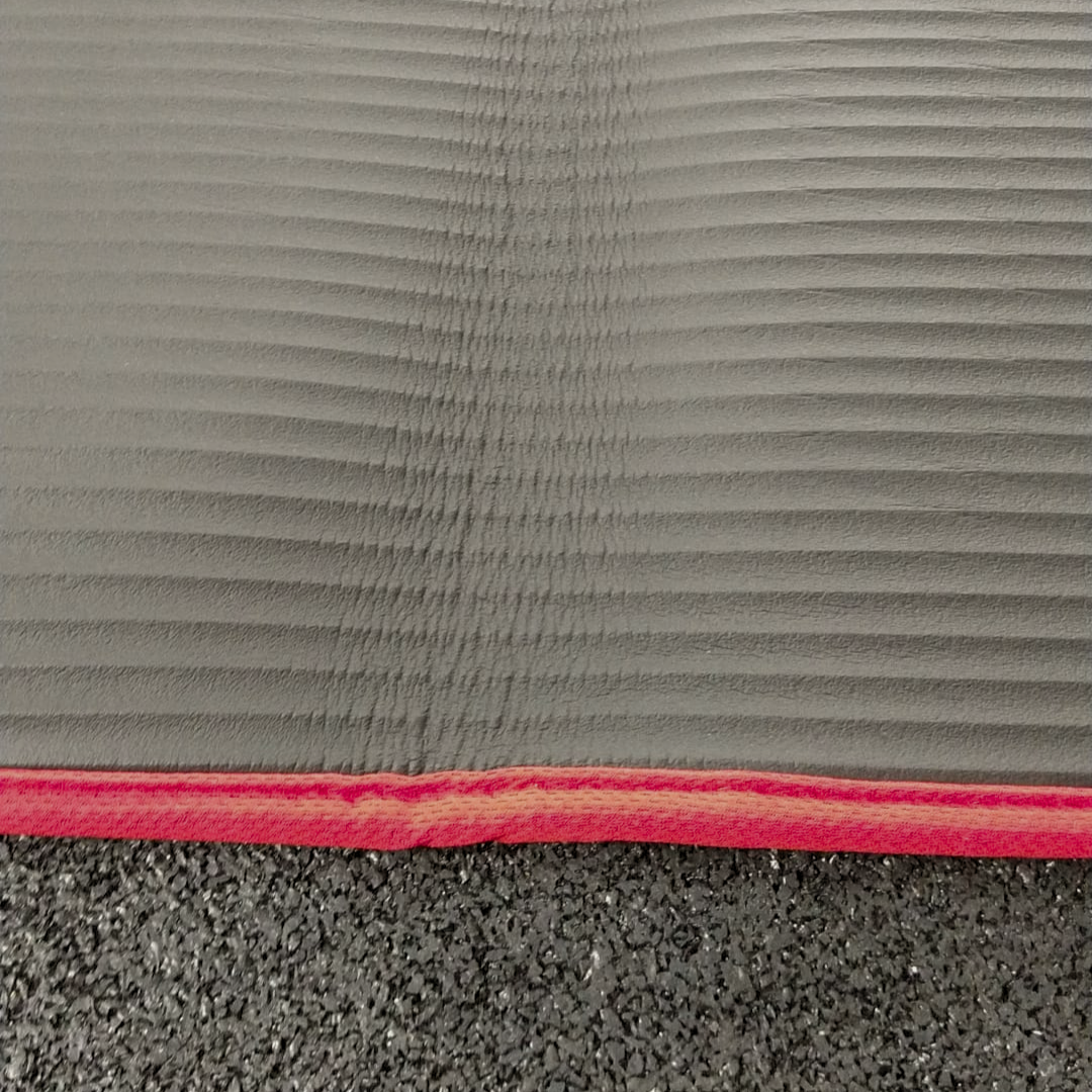Esterilla de Yoga de 1 cm con Detalles de Embalaje
